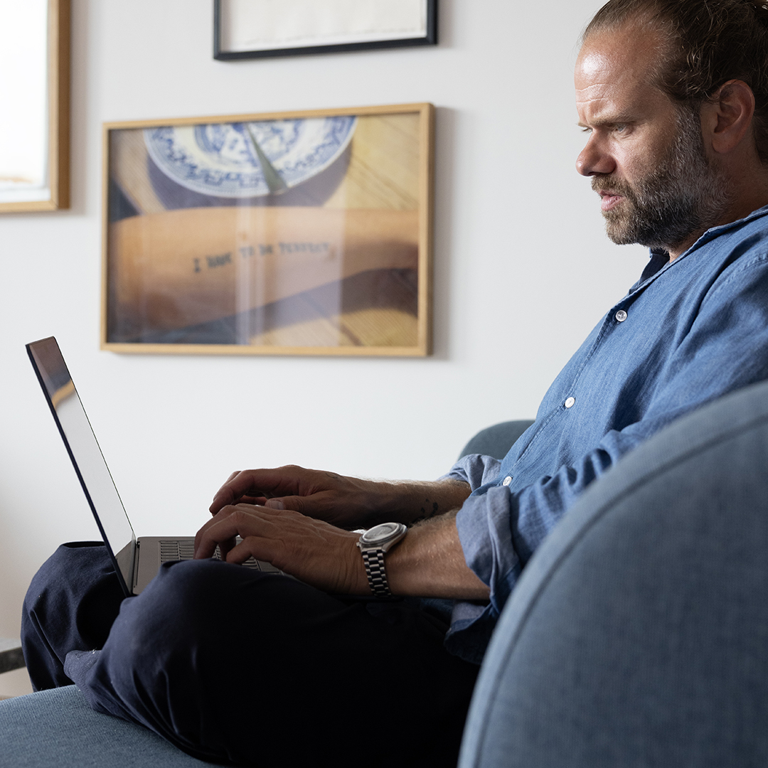 Mikkel Braginsky skriver nyhedsbrev til mænd om parforhold, identitet og følelsesliv