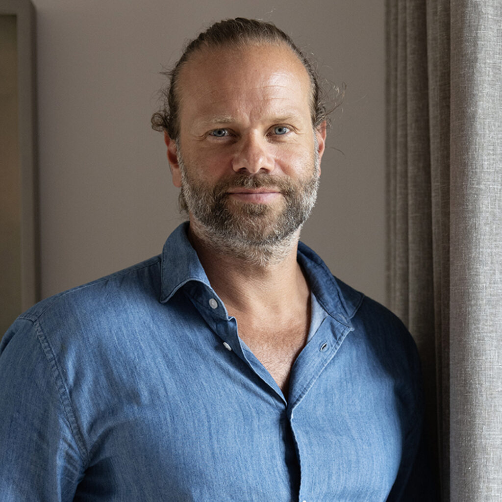Kontakt Mikkel Braginsky – coach for mænd og par i København og Nordsjælland online.